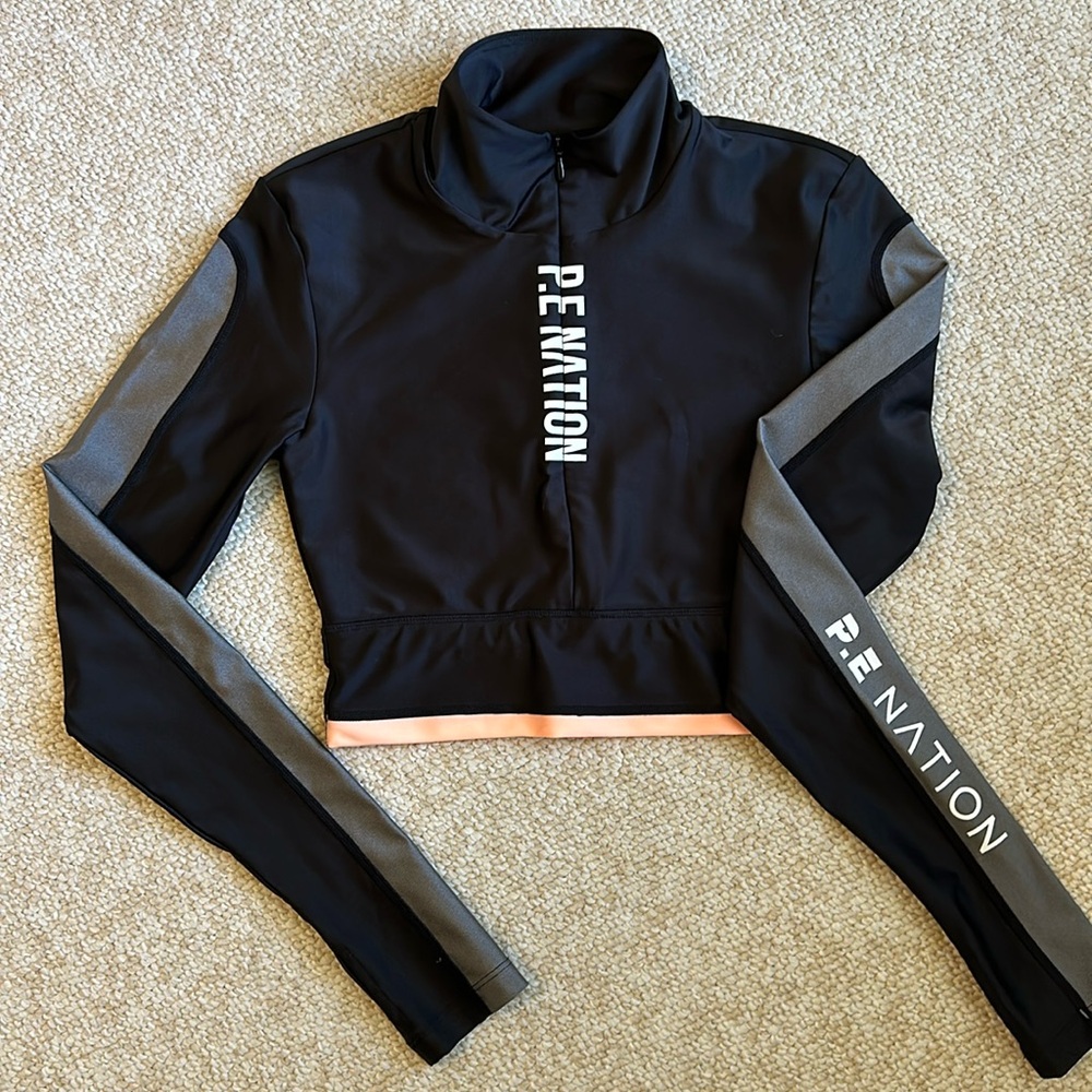 P.E. Nation Crop Half Zip Athletic Top in Black and Gray Size Small